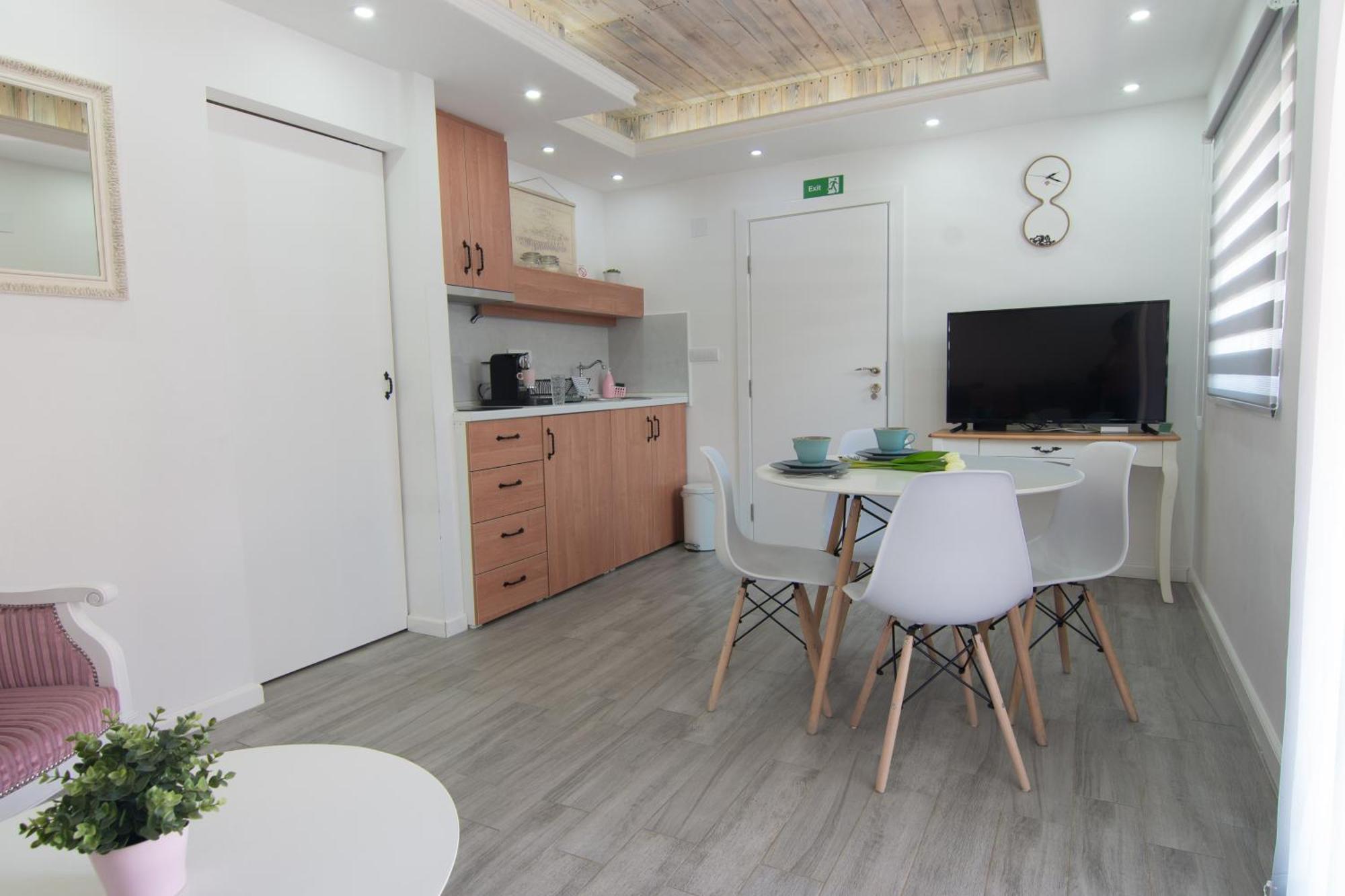 Gardenlux Vrdnik Apartment ภายนอก รูปภาพ